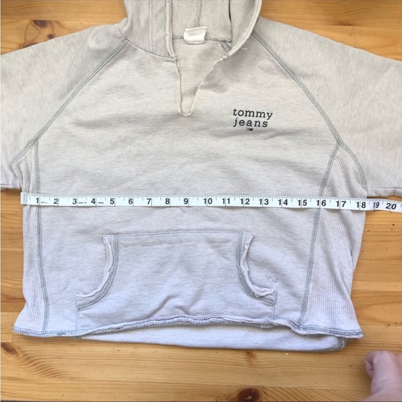 Tommy Jeans Distressed Sweatshirt - Picture 6 of 9